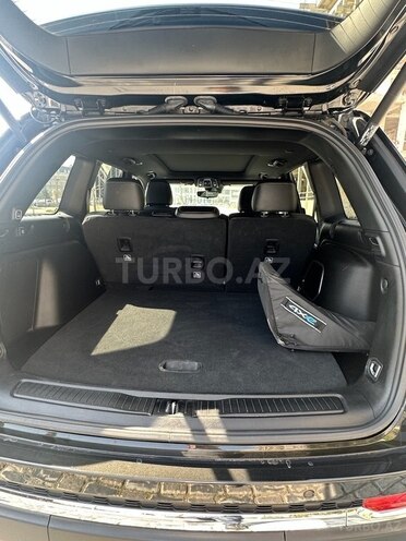 Jeep Grand Cherokee-13