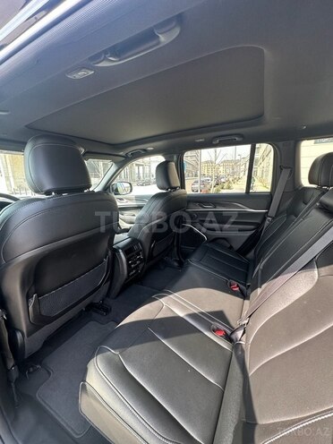 Jeep Grand Cherokee-12