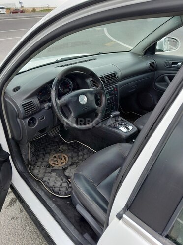 Volkswagen Passat 2004, 235,361 km - 1.8 l - Bakı