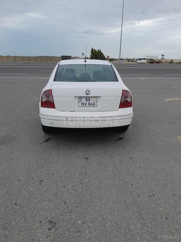 Volkswagen Passat 2004, 235,361 km - 1.8 l - Bakı