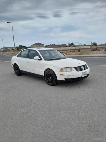 Volkswagen Passat 2004, 235,361 km - 1.8 l - Bakı