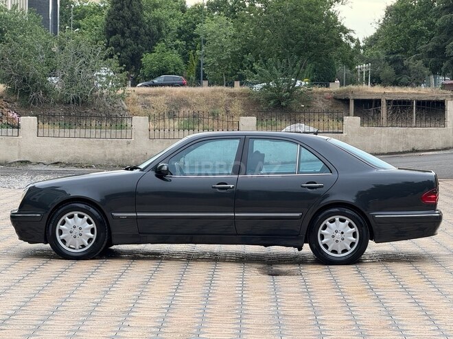 Mercedes E 220 d 2000, 216,000 km - 2.2 l - Gəncə