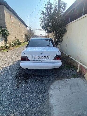 Mercedes E 200 d 1994, 267,000 km - 2.0 l - Sabirabad