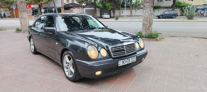 Mercedes E 230 1997, 42,500 km - 2.3 l - Bakı