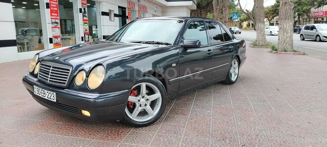 Mercedes E 230 1997, 42,500 km - 2.3 l - Bakı