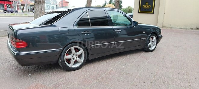 Mercedes E 230 1997, 42,500 km - 2.3 l - Bakı