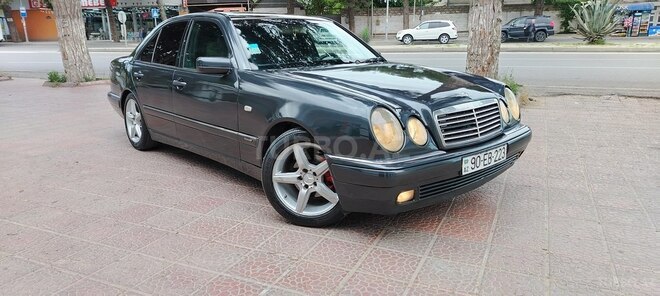Mercedes E 230 1997, 42,500 km - 2.3 l - Bakı
