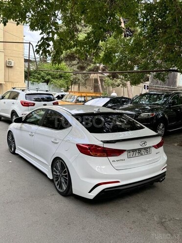 Hyundai Elantra 2018, 193,121 km - 1.6 l - Bakı