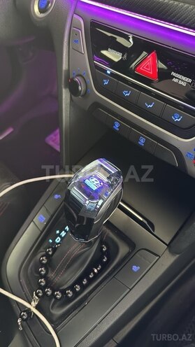 Hyundai Elantra 2018, 193,121 km - 1.6 l - Bakı