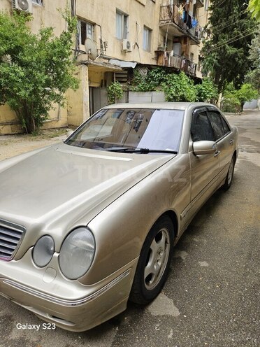 Mercedes E 320 2000, 525,000 km - 3.2 l - Bakı