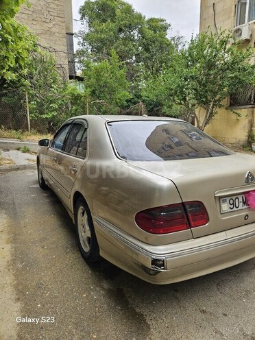 Mercedes E 320 2000, 525,000 km - 3.2 l - Bakı