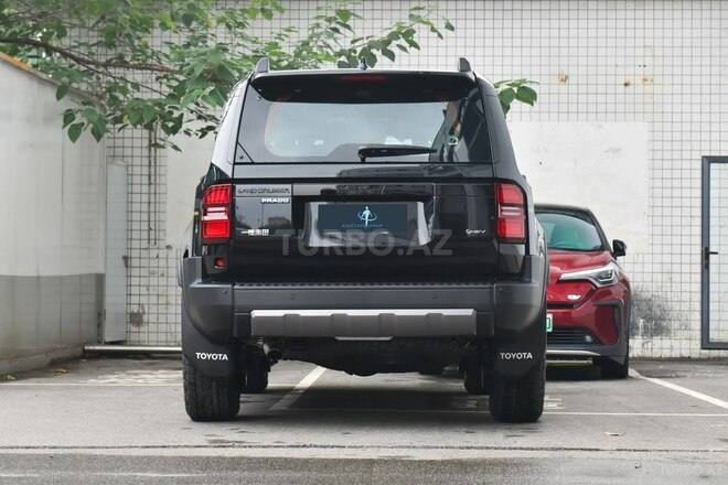 Toyota Land Cruiser Prado-8