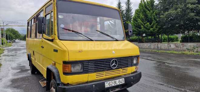 Mercedes 508 1989, 250,000 km - 2.9 l - Zaqatala