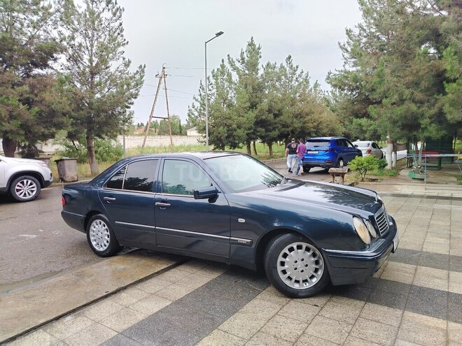 Mercedes E 230 1995, 311,218 km - 2.3 l - Şirvan