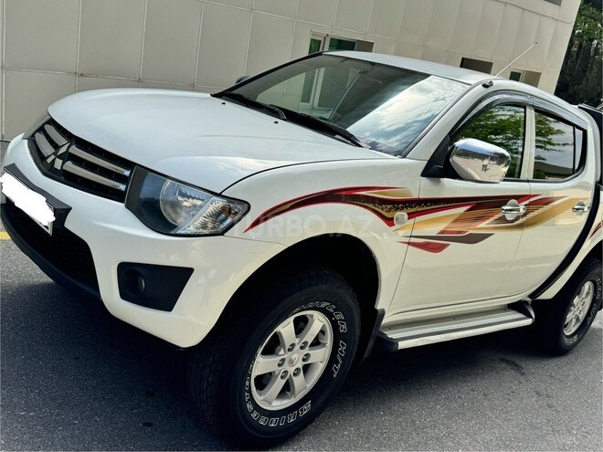 Mitsubishi L200 2014, 194,000 km - 2.5 l - Bakı