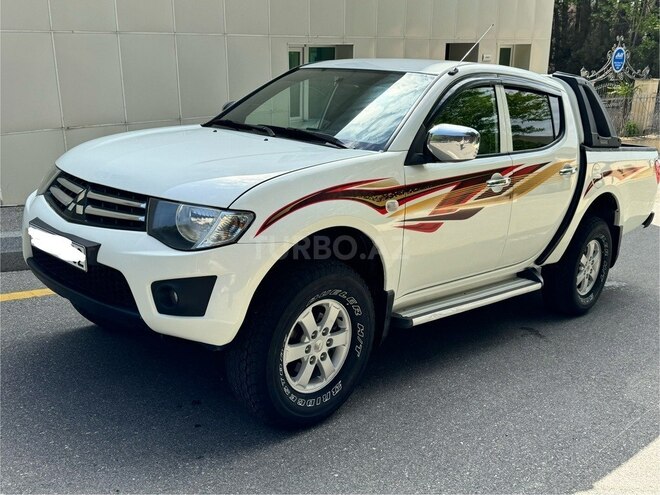 Mitsubishi L200 2014, 194,000 km - 2.5 l - Bakı