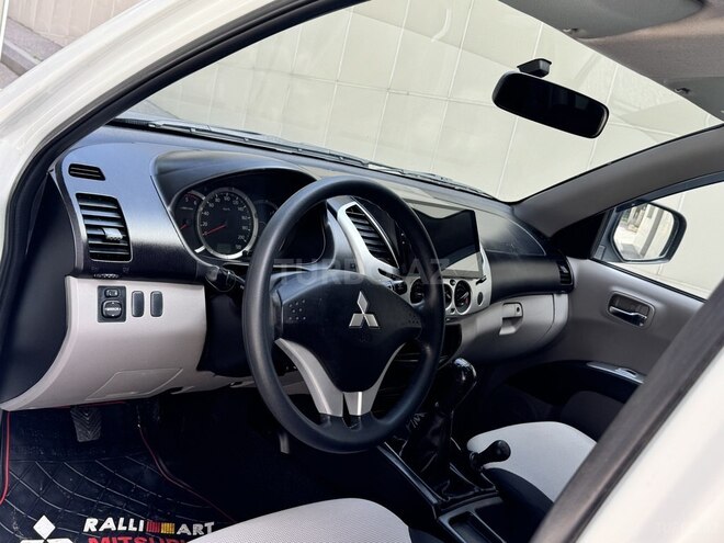 Mitsubishi L200 2014, 194,000 km - 2.5 l - Bakı