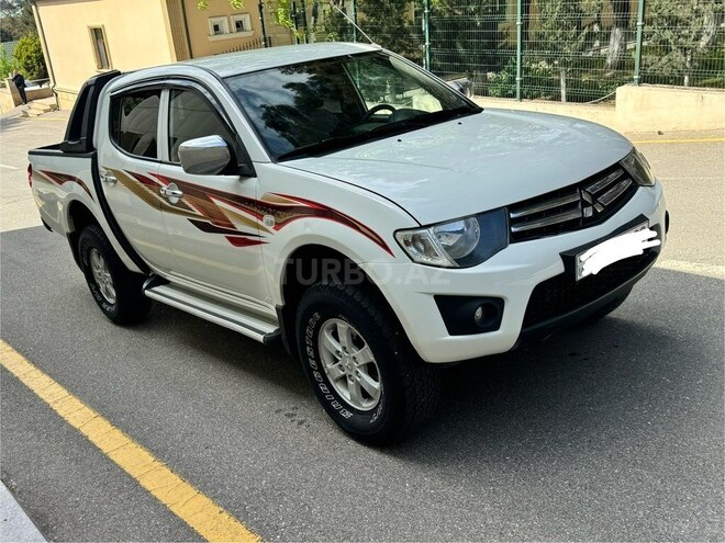 Mitsubishi L200 2014, 194,000 km - 2.5 l - Bakı