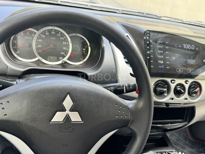 Mitsubishi L200 2014, 194,000 km - 2.5 l - Bakı
