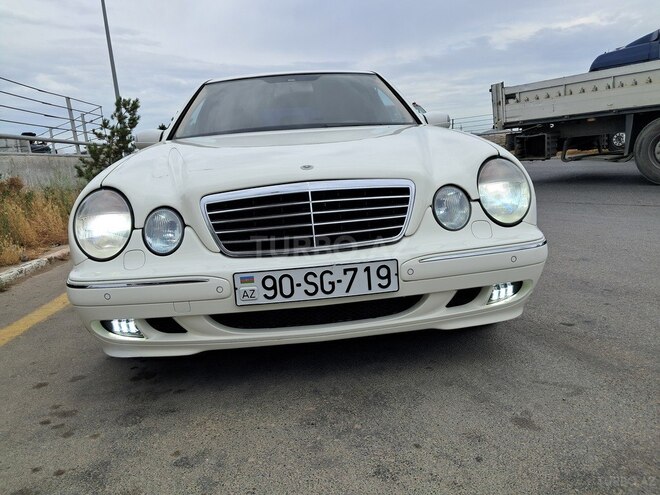 Mercedes E 320 2001, 70,000 km - 3.2 l - Bakı