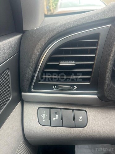 Hyundai Elantra 2017, 157,716 km - 2.0 л - Bakı