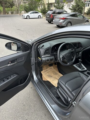 Hyundai Avante 2015, 140,000 km - 1.6 l - Bakı