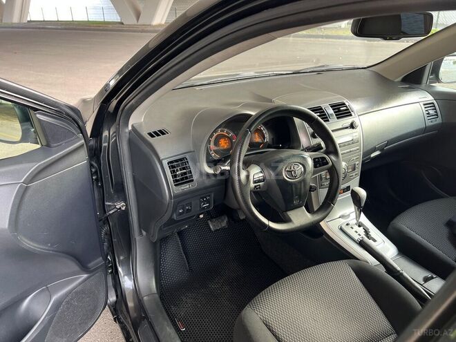 Toyota Corolla 2013, 270,000 km - 1.6 l - Bakı