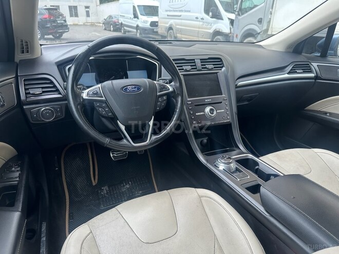 Ford Fusion (North America) 2018, 184,000 km - 2.0 л - Bakı