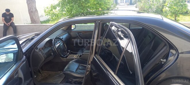 Mercedes E 230 2000, 300,000 km - 2.3 l - Bakı