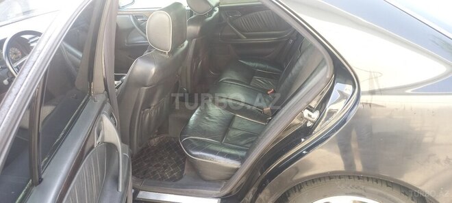 Mercedes E 230 2000, 300,000 km - 2.3 l - Bakı