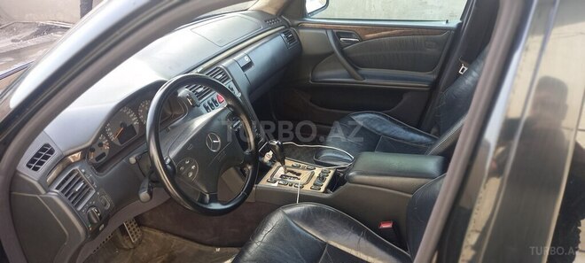 Mercedes E 230 2000, 300,000 km - 2.3 l - Bakı