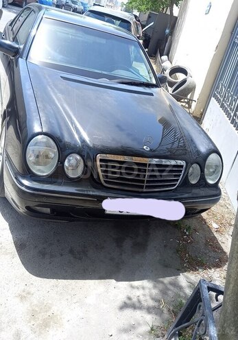 Mercedes E 230 2000, 300,000 km - 2.3 l - Bakı