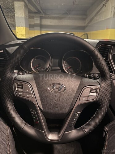 Hyundai Santa Fe-13