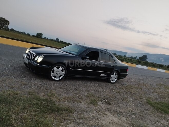 Mercedes E 280 1996, 480,000 km - 2.8 l - Qazax