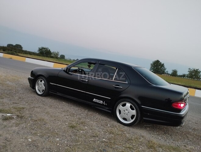 Mercedes E 280 1996, 480,000 km - 2.8 l - Qazax