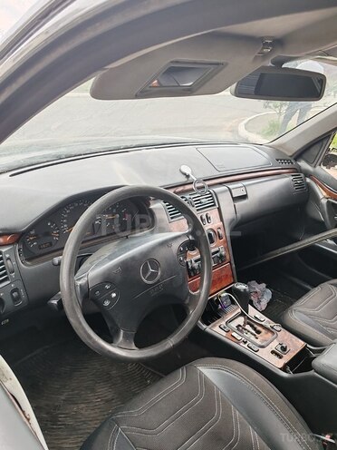 Mercedes E 220 d 1999, 600,000 km - 2.2 l - Kürdəmir