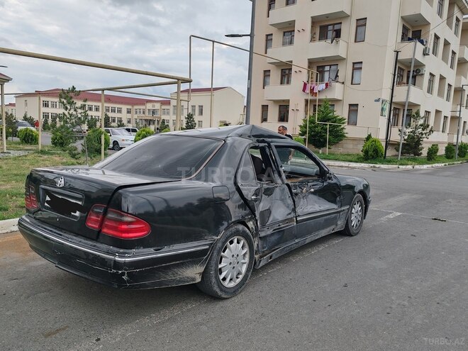 Mercedes E 220 d 1999, 600,000 km - 2.2 l - Kürdəmir