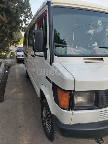 Mercedes 208 D 1991, 300,000 km - 2.3 л - Neftçala