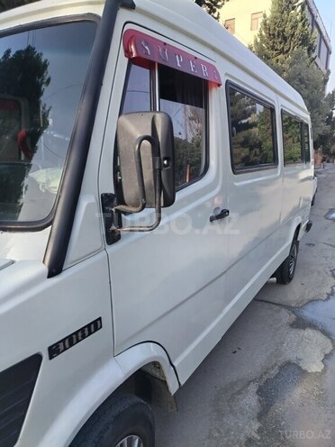 Mercedes 208 D 1991, 300,000 km - 2.3 л - Neftçala