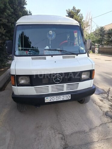 Mercedes 208 D 1991, 300,000 km - 2.3 л - Neftçala