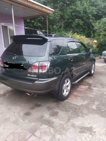 Lexus RX 300 2001, 297,000 km - 3.0 l - Şəki