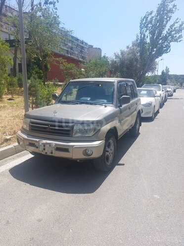 Mitsubishi Pajero io 1999, 280,000 km - 1.8 l - Bakı