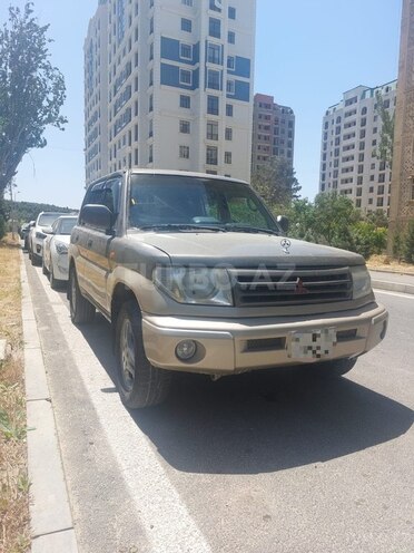 Mitsubishi Pajero io 1999, 280,000 km - 1.8 l - Bakı