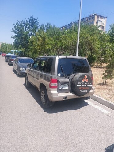 Mitsubishi Pajero io 1999, 280,000 km - 1.8 l - Bakı