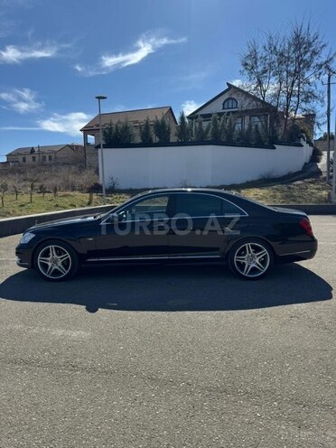 Mercedes S 500 2007, 260,000 km - 5.5 л - Quba