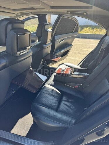 Mercedes S 500 2007, 260,000 km - 5.5 л - Quba