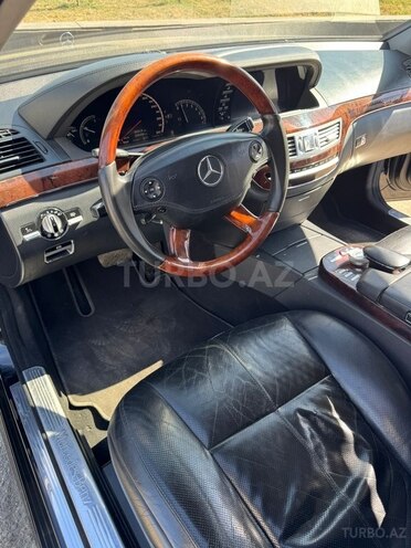 Mercedes S 500 2007, 260,000 km - 5.5 л - Quba