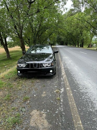 BMW 528 2000, 291,000 km - 2.8 л - Şəki