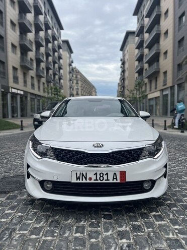 Kia K5-1