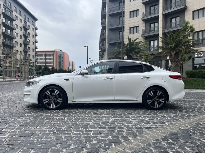Kia K5-8